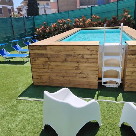 B&B Sunbeach San Benedetto del Tronto Exterior photo